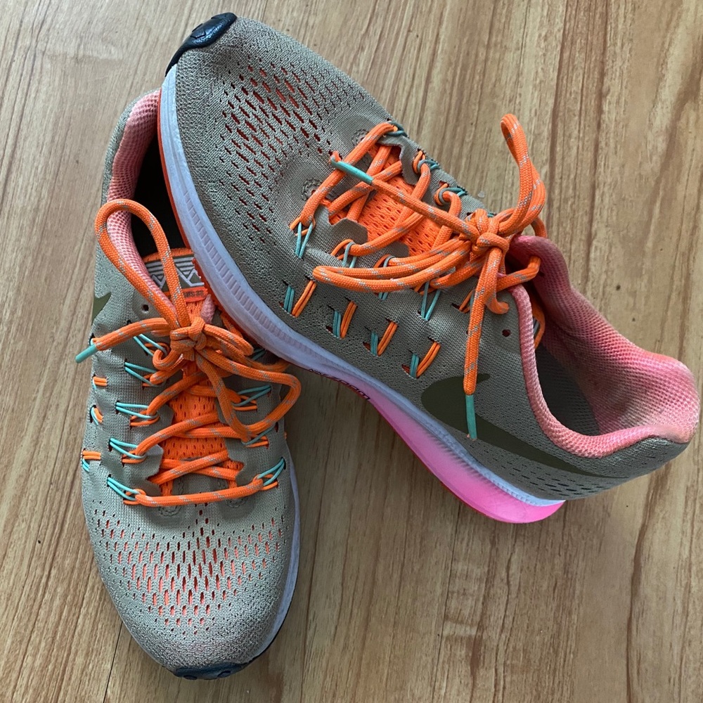 Women’s shoe size 7.5